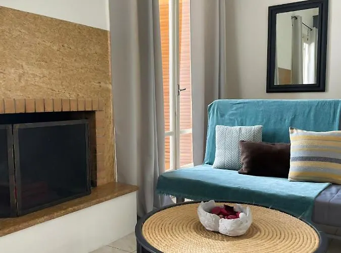 Sunny House Corinthe